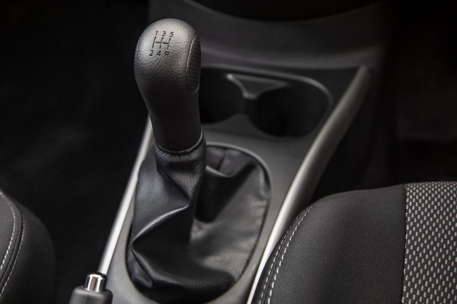 Детали интерьера Nissan Almera (N17) 2014 года  (ZA) (фото 24 из 25)